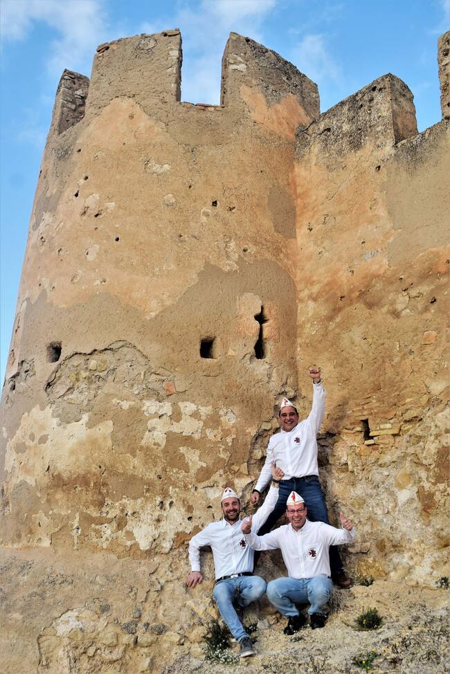 Los tres capitanes de la Comparsa de Blanquets