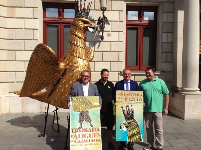 L&#039;àliga de Reus, amb representants de la colla, l&#039;alcalde de Reus i el regidor de Cultura