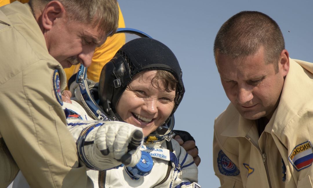 Anne McClain tras volver de la Estación Espaical Internacional.