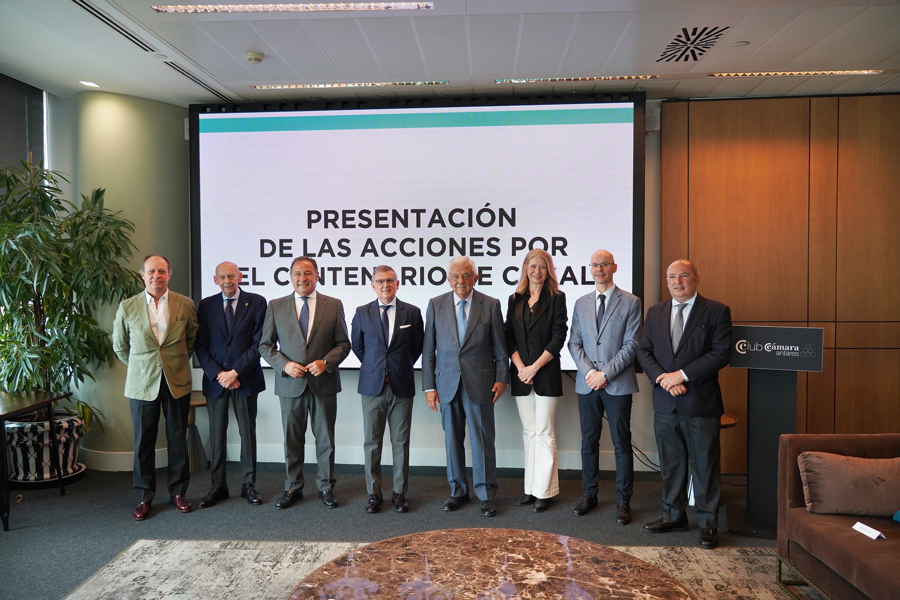 Presentación del logo conmemorativo y las actividades del centenario de la empresa Casal en la Cámara de Comercio de Sevilla