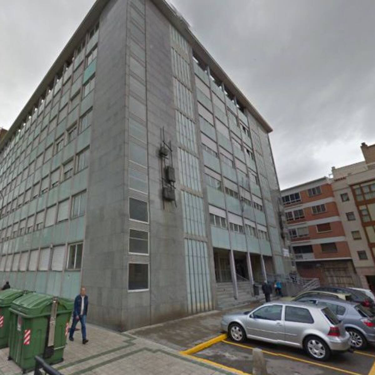 Le piden tres años de cárcel por apuñalar a su padre tras una discusión