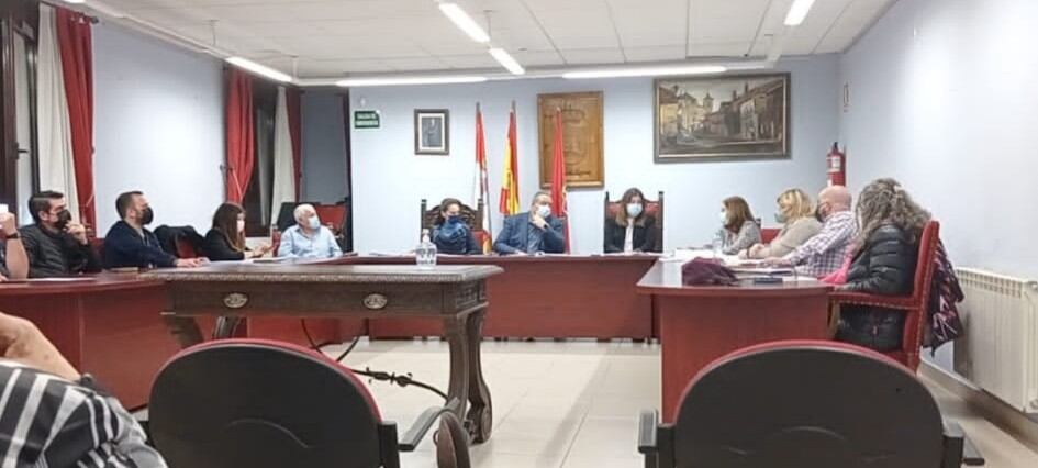 Debate en el pleno del Ayuntamiento de Renedo