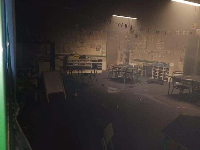 Aula inundada de humo en el CEIP Los Geranios de Arrecife, capital de Lanzarote.
