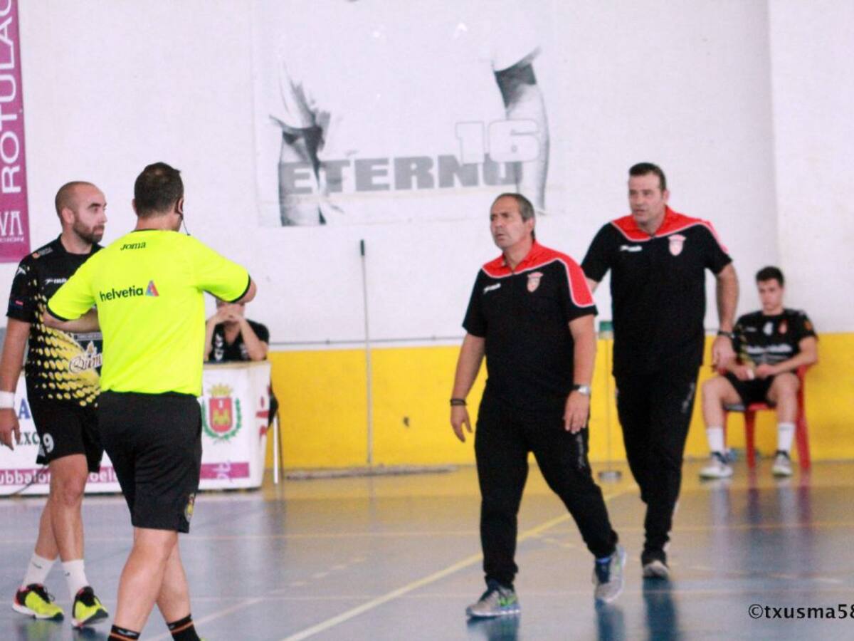 El Elda - C.E.E. se diluyó al final (23-29)