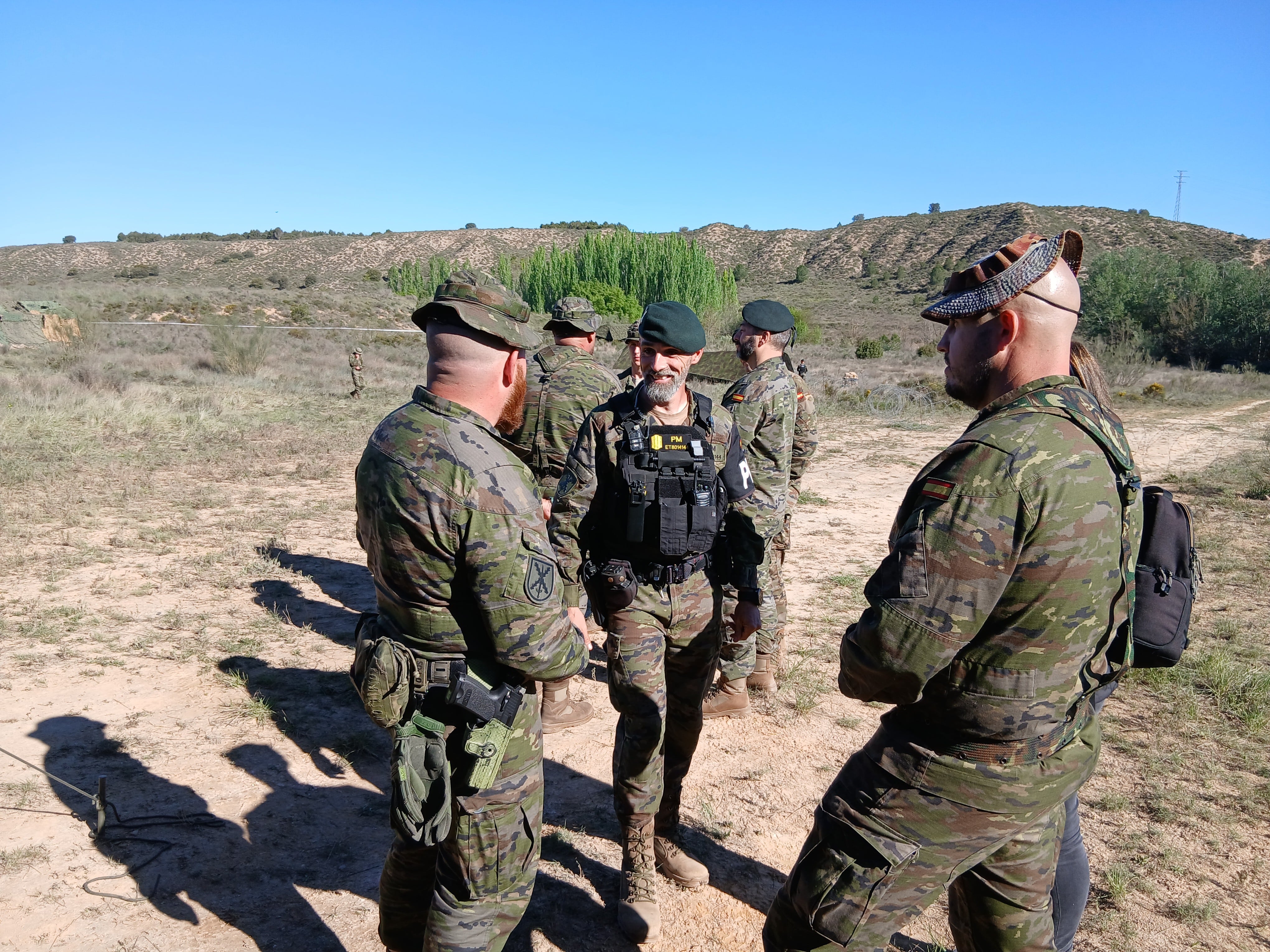 Ejercicio militar en Las Baldorrias en Barbastro