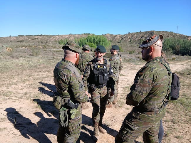 Ejercicio militar en Las Baldorrias en Barbastro