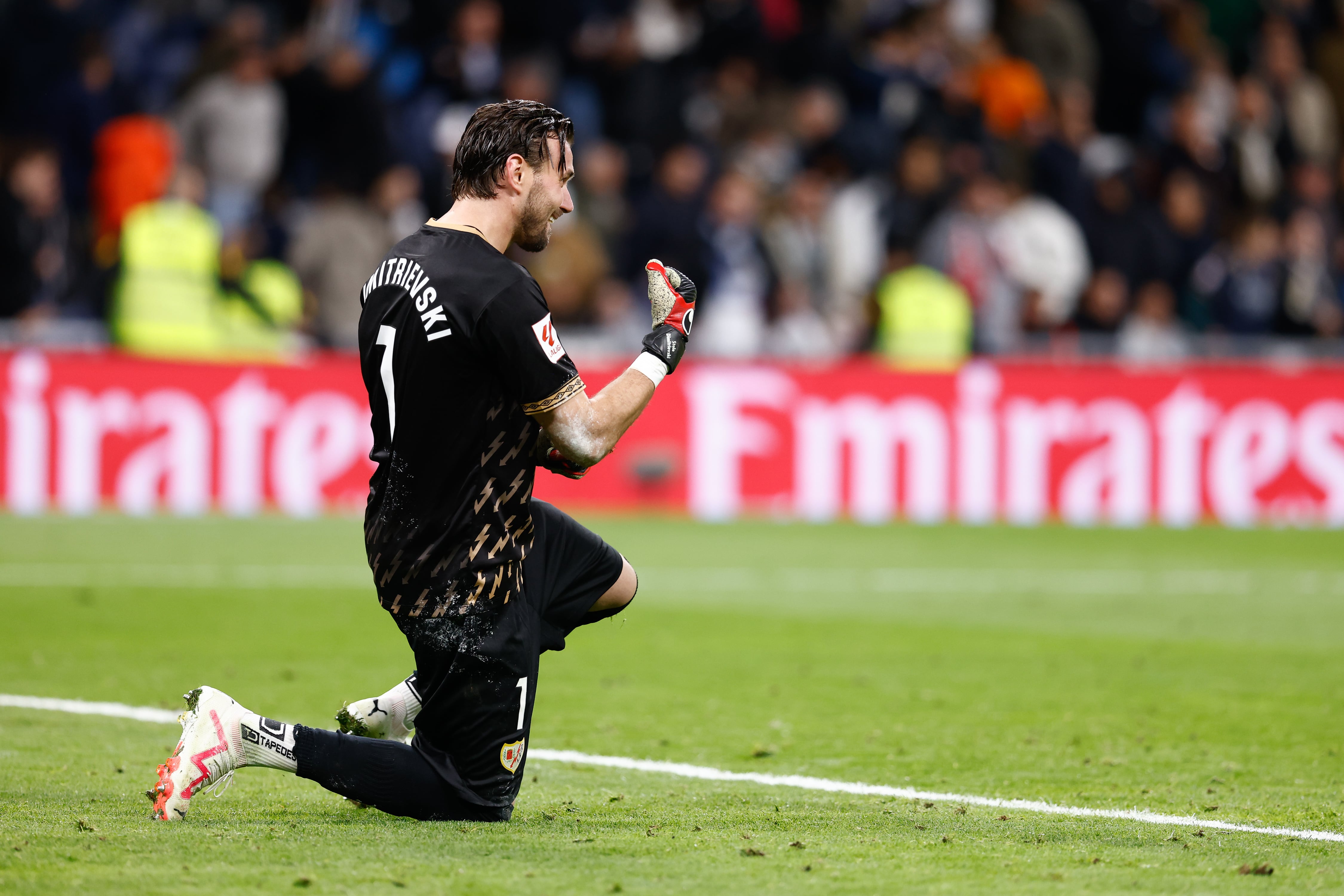 MADRID, SPAIN - NOVEMBER 05: Stole Dimitrievski of Rayo Vallecano celebrates the draw during the Spanish league, La Liga EA Sports, football match played between Real Madrid and Rayo Vallecano at Santiago Bernebeu stadium on November 05, 2023, in Madrid, Spain. (Photo By Oscar J. Barroso/Europa Press via Getty Images)