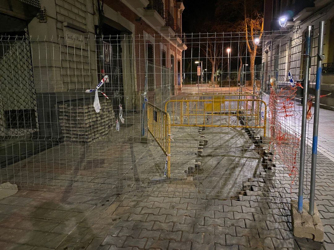 Estado que presentaba este jueves el último tramo de la calle Colón de Palencia
