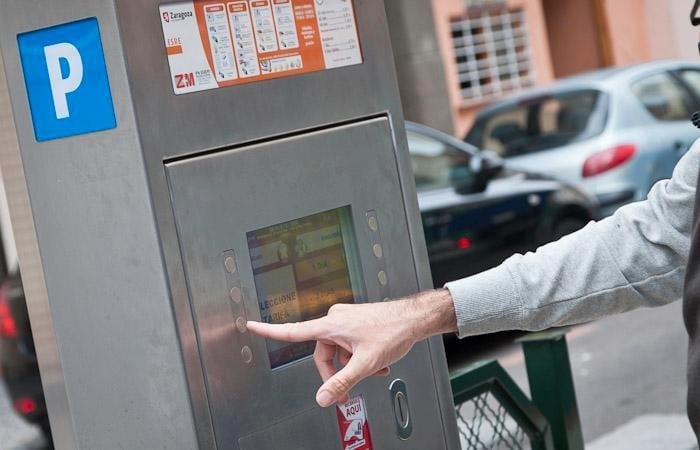 Parkímetro de zona azul en Zaragoza