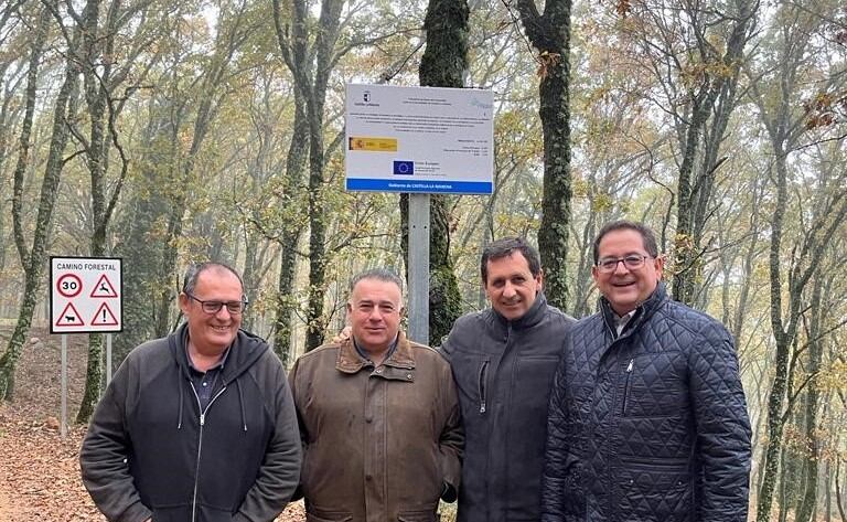 Dirigentes políticos que han visitado el camino del Real y Almendral