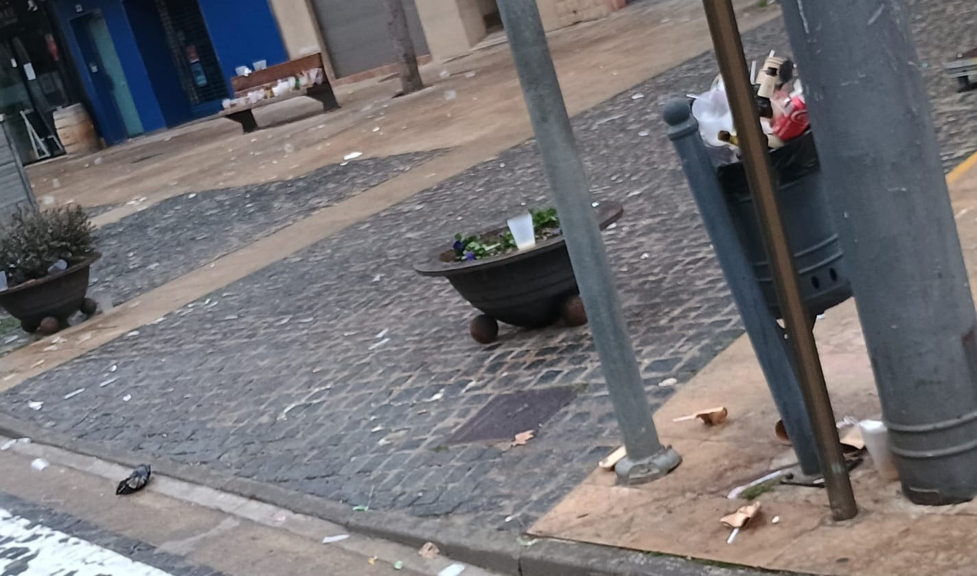 Imagen del Día de Navidad en la Plaza Diputación de Barbastro. Foto. S.E.