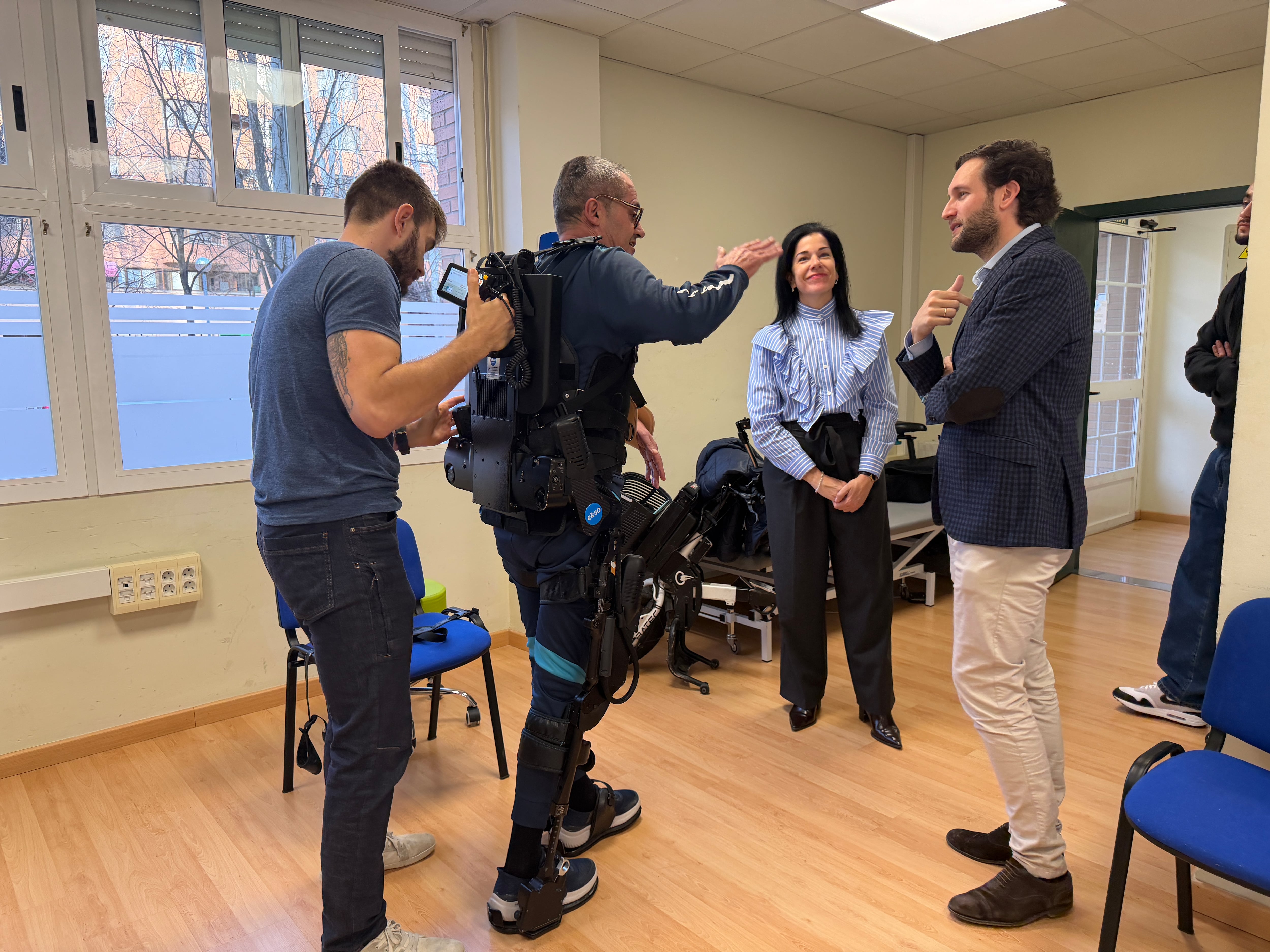 Isaac Claver y Lola Ibort en su visita a AENO