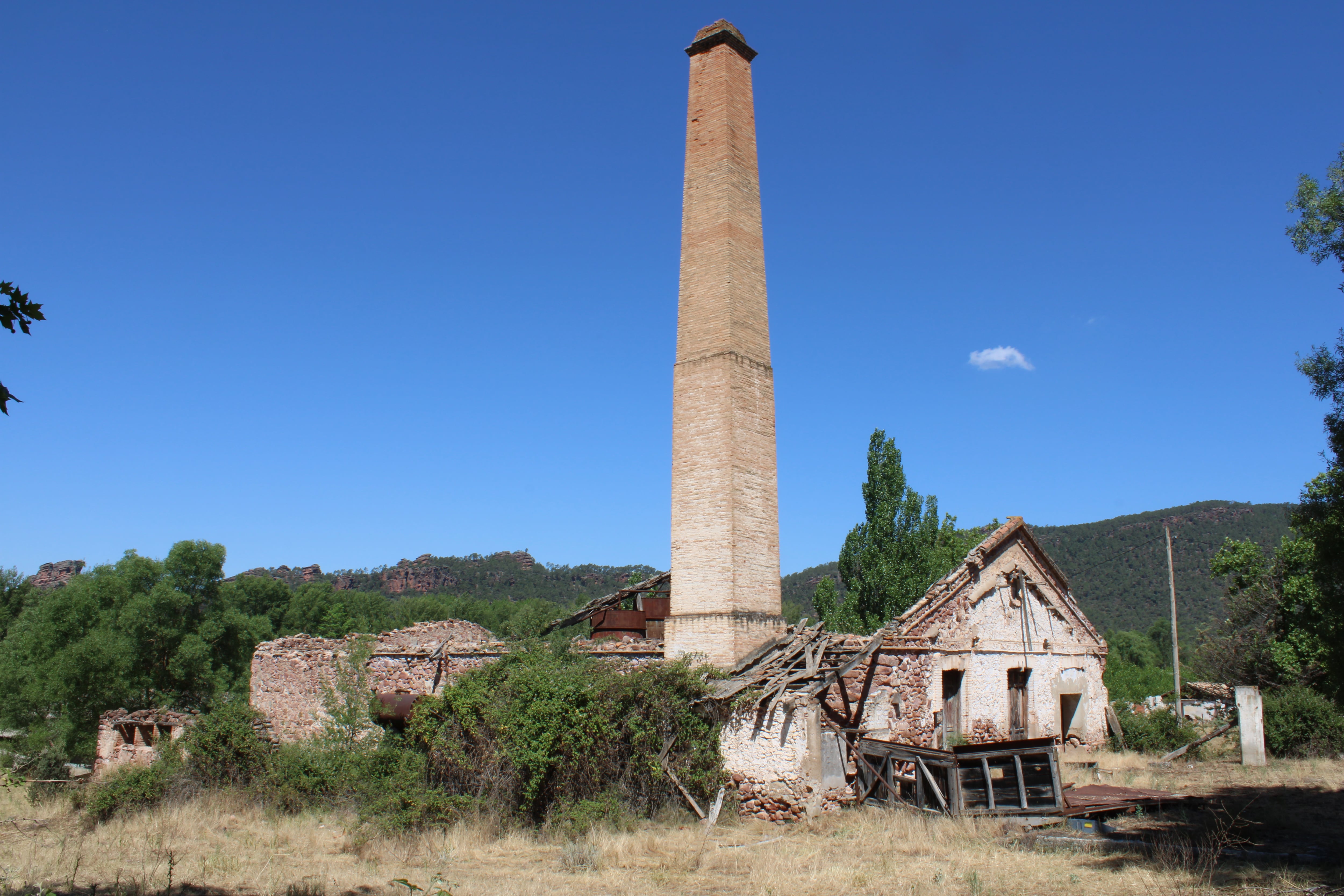 Ruinas de la resinera de Pajaroncillo (Cuenca).