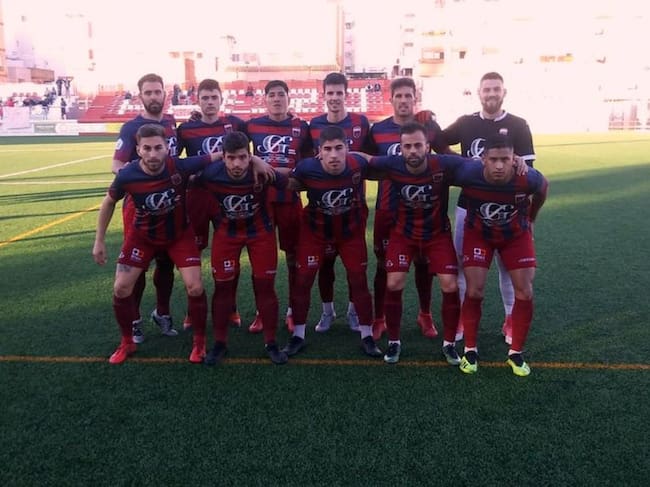 Fran Onrubia introdujeo variantes en el once inicial