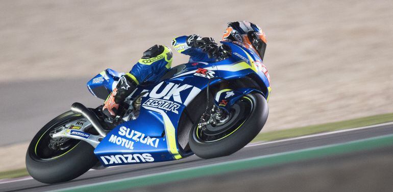 Álex Rins durante las pruebas del GP de Qatar