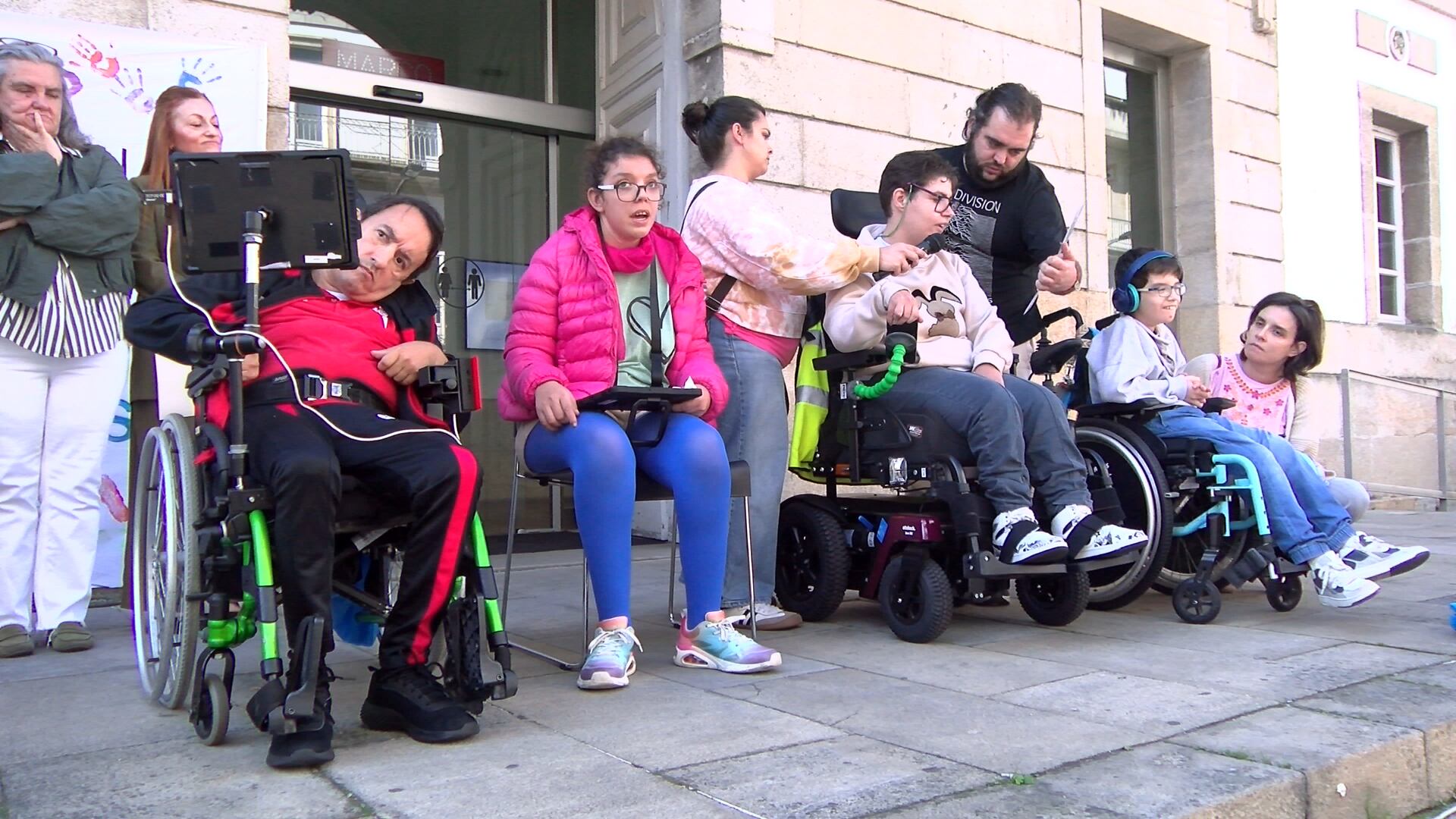 Lectura de Manifiesto de APAMP y ASPACE en Vigo