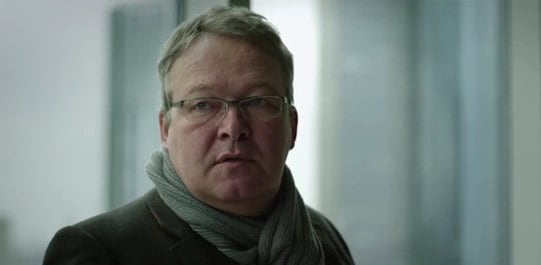 Fotograma del documental "Confesiones de un banquero"