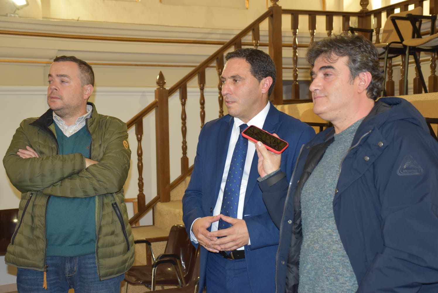 El presidente de la Diputación de Cuenca, Álvaro Martínez Chana durante el programa especial Hoy por Hoy Cuenca en la Fundación Antonio Pérez con Jorge Monedero y Paco Auñón.