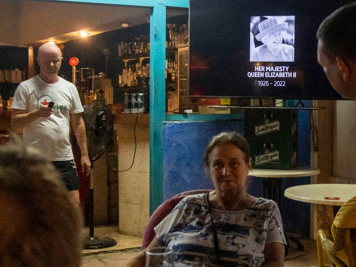 Reacciones sobre Isabel II