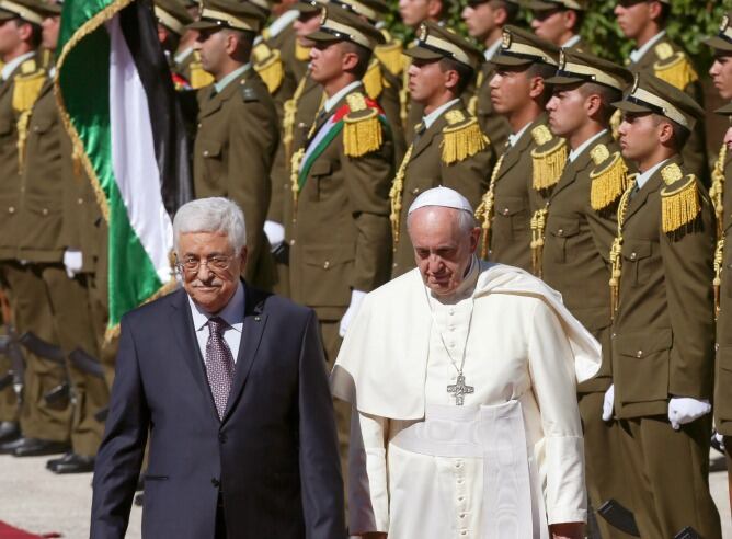 El papa Francisco y Mahmud Abbas en la Plaza del Pesebre de Belén