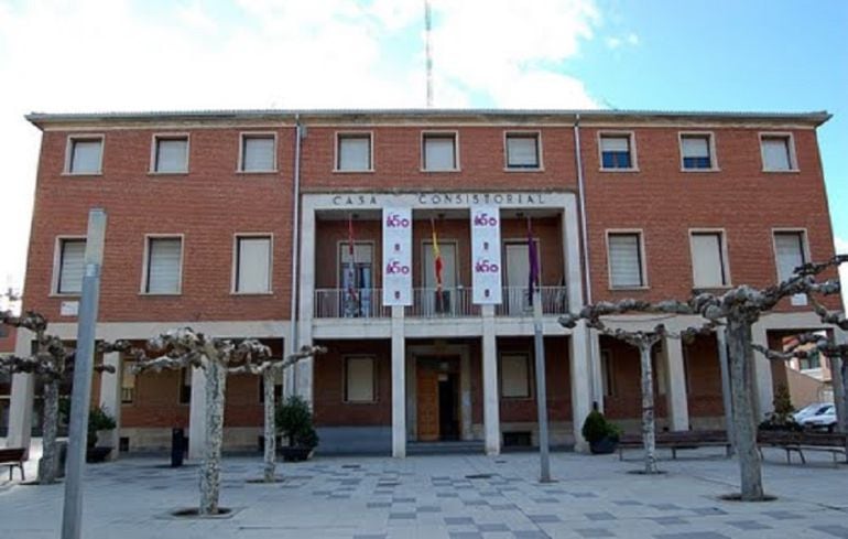 Fachada del Ayuntamiento de Venta de Baños (Palencia)