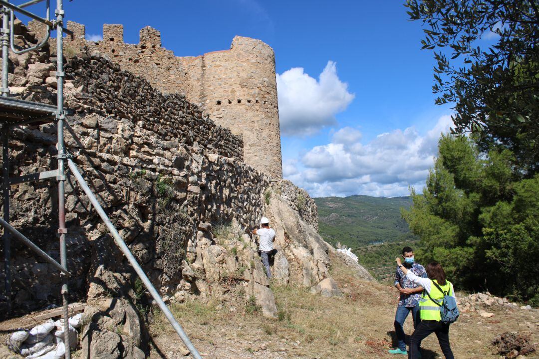 Visita obras castillo de l&#039;Alcalaten