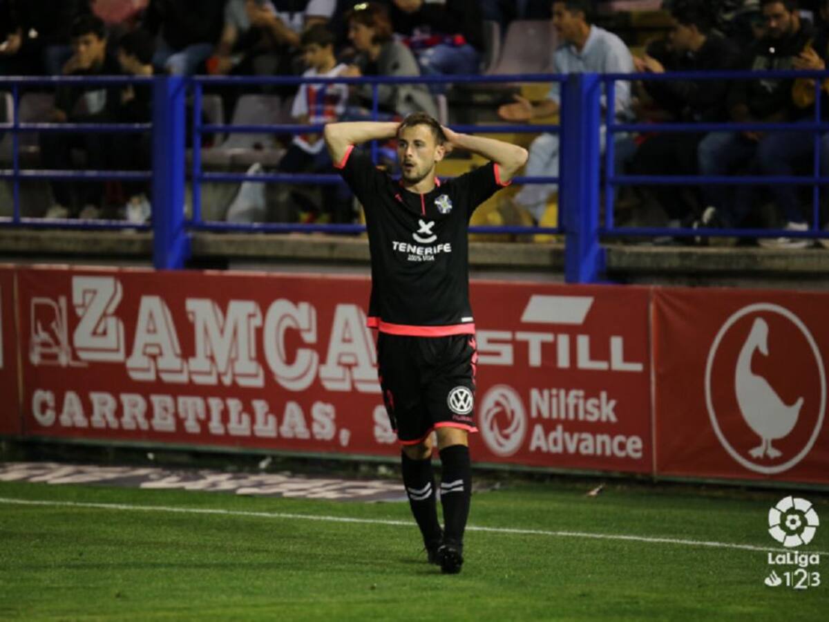 El Tenerife sale muy tocado de Extremadura