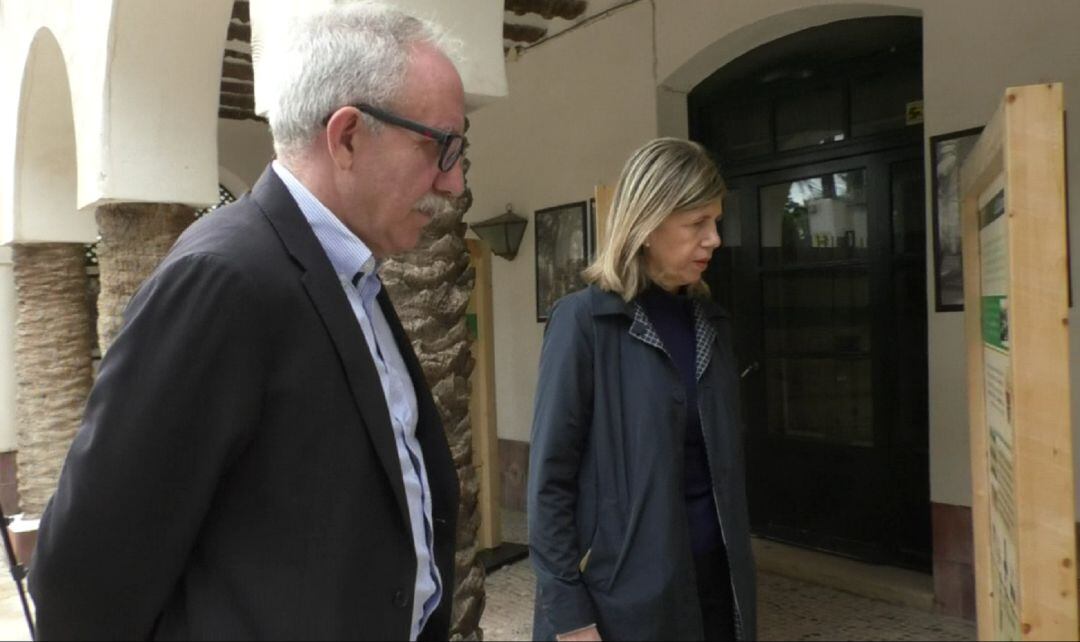 Exposición en el Jardín del Huerto del Cura de Elche