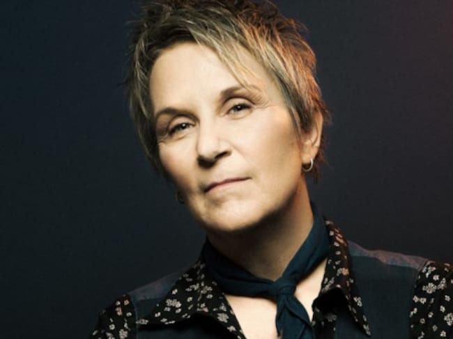La compositora Mary Gauthier en una foto promocional