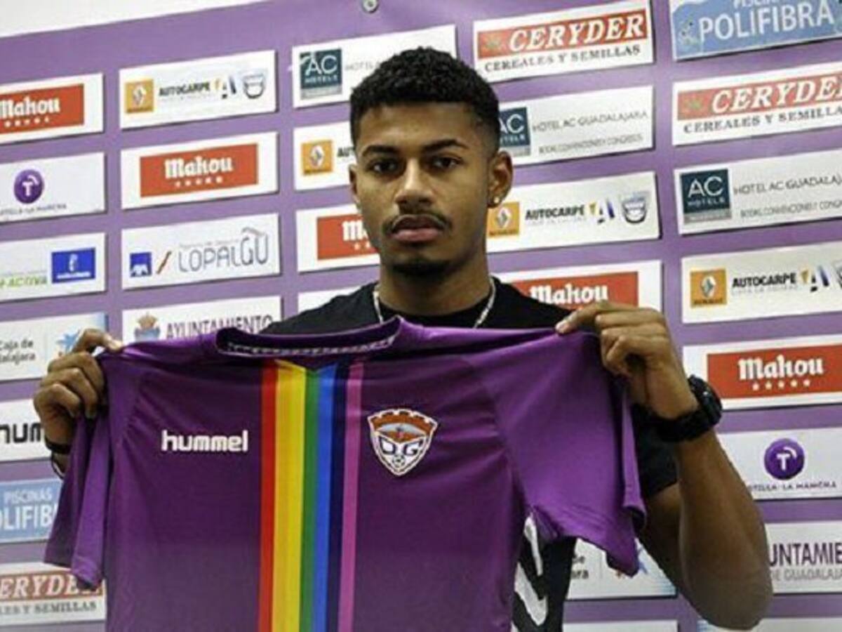 Miki abandona el Depor y fichan Pascu y Alex