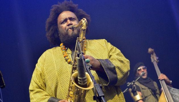 Kamasi Washington durante una actuación en Londres