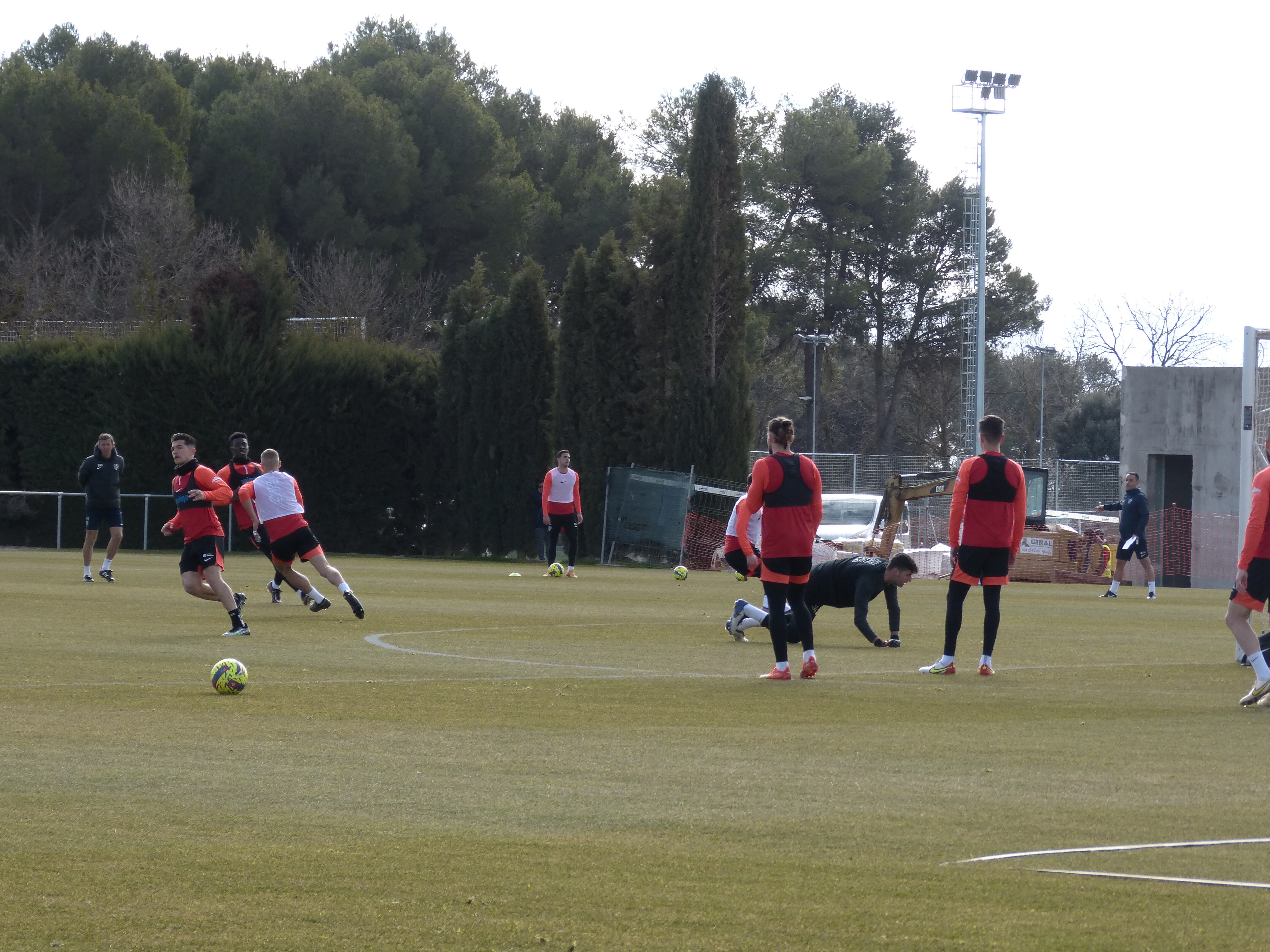 El campo cuatro del Pirámide ya es utilizado por el primer equipo de la SD Huesca para sus entrenamientos