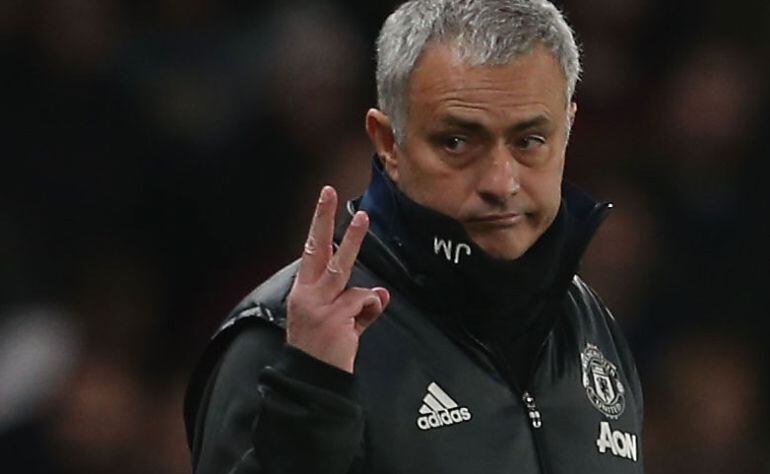 Mourinho gesticula durante un partido esta temporada con el Manchester United