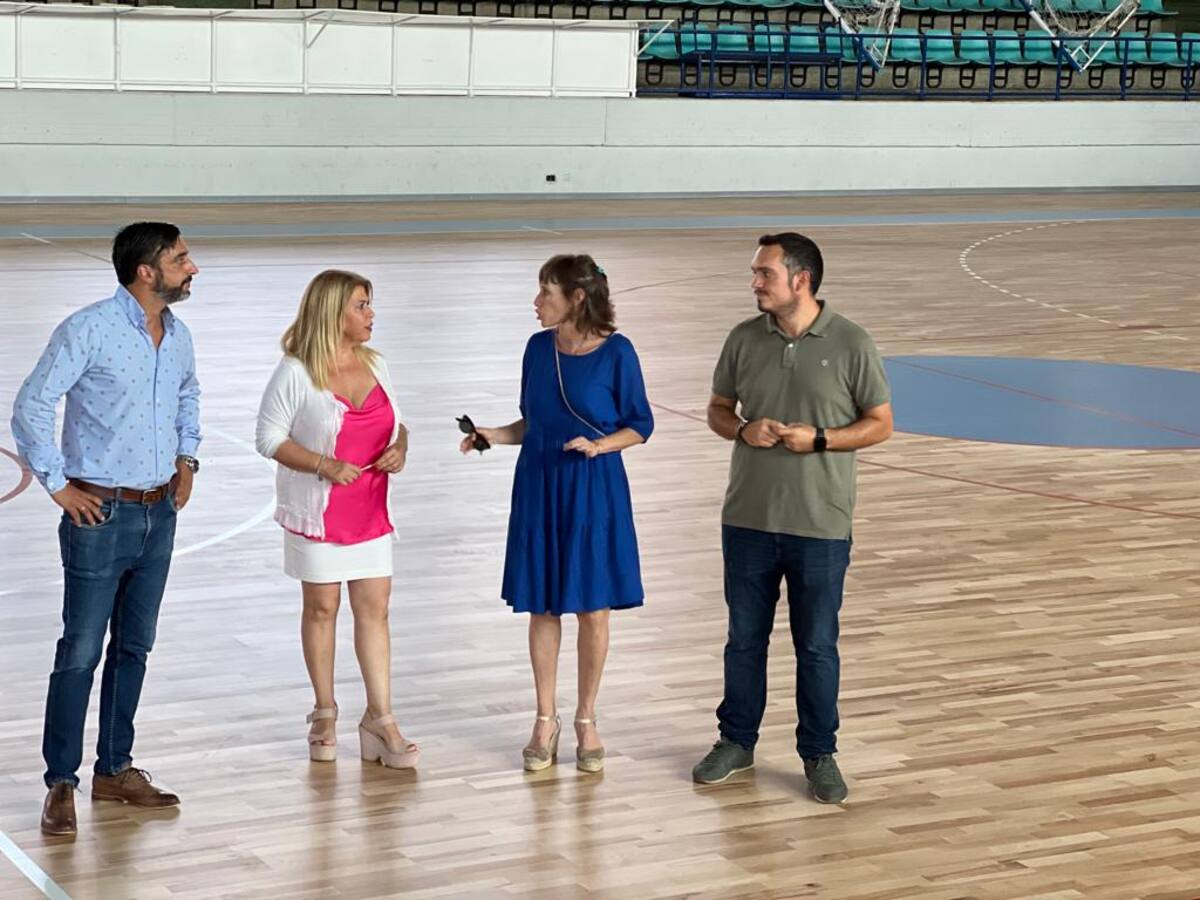 La nueva pista de parquet del polideportivo ‘Ruiz- Mateos’, lista para ser utilizada