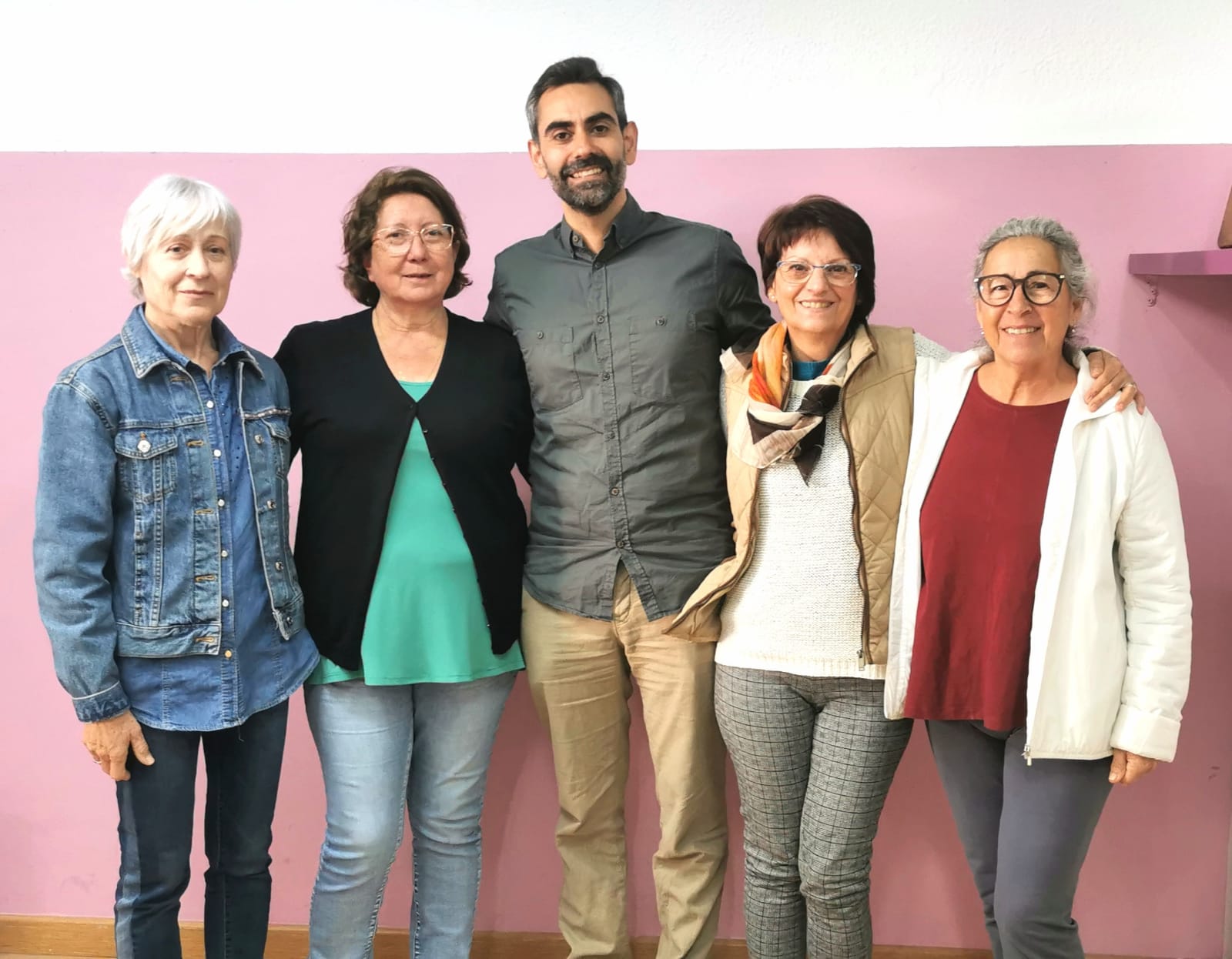 Portavoz de Podemos Elche, Moisés García, con aparadoras