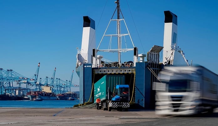 Un buque en el puerto de Algeciras