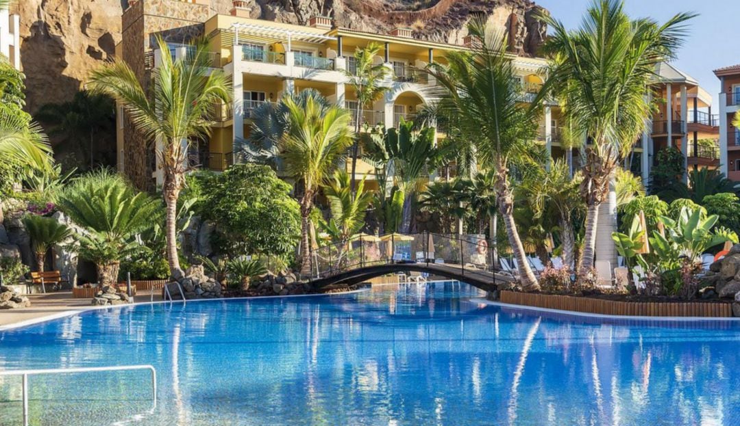 Hotel de beCordial en la playa de Mogán (Gran Canaria).