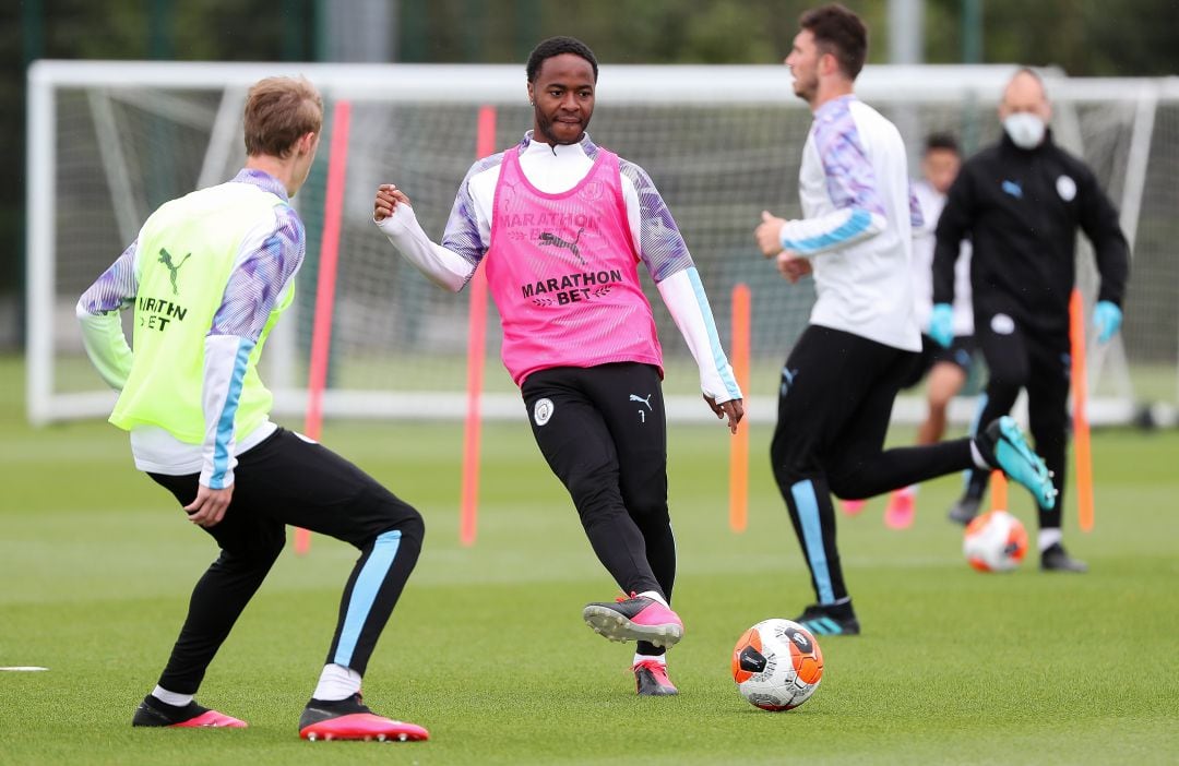 Sterling, durante el entrenamiento del City, este sábado