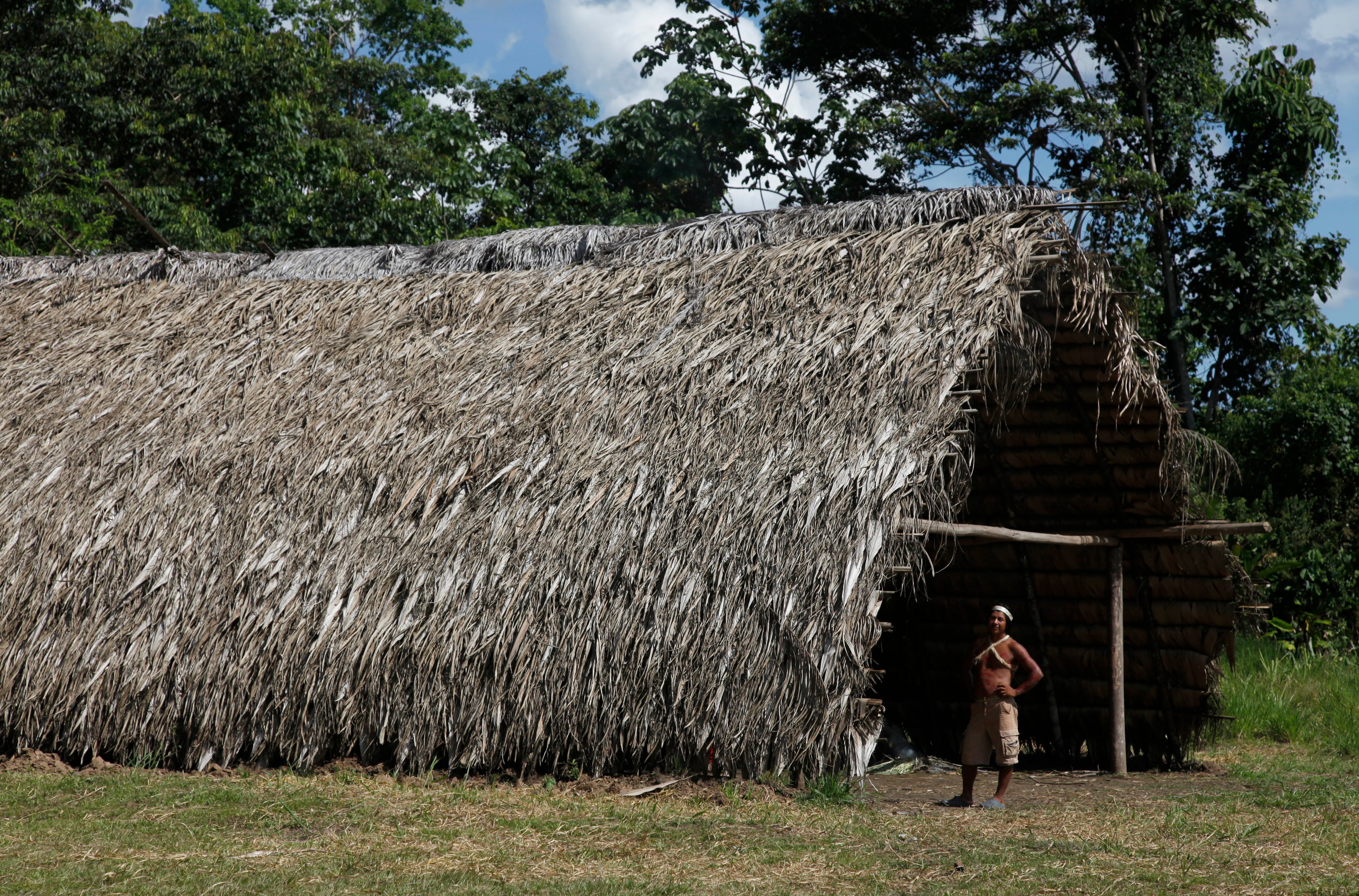 (Eingeschränkte Rechte für bestimmte redaktionelle Kunden in Deutschland. Limited rights for specific editorial clients in Germany.) Native Huaorani people at Yasuni National Park. Amazon, Ecuador (Photo by Julio Etchart/ullstein bild via Getty Images)