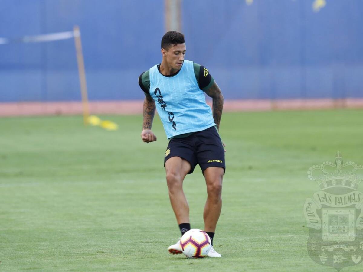 Maikel Mesa vuelve al grupo y Álvaro Lemos no se entrena por precaución