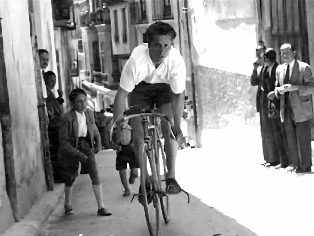 Solidaridad e historia del ciclismo como antesala a la Clásica de la Chuleta en Cuéllar