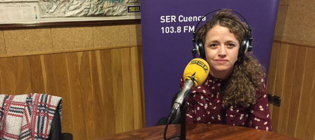 Gracia Canales en el estudio de SER Cuenca.