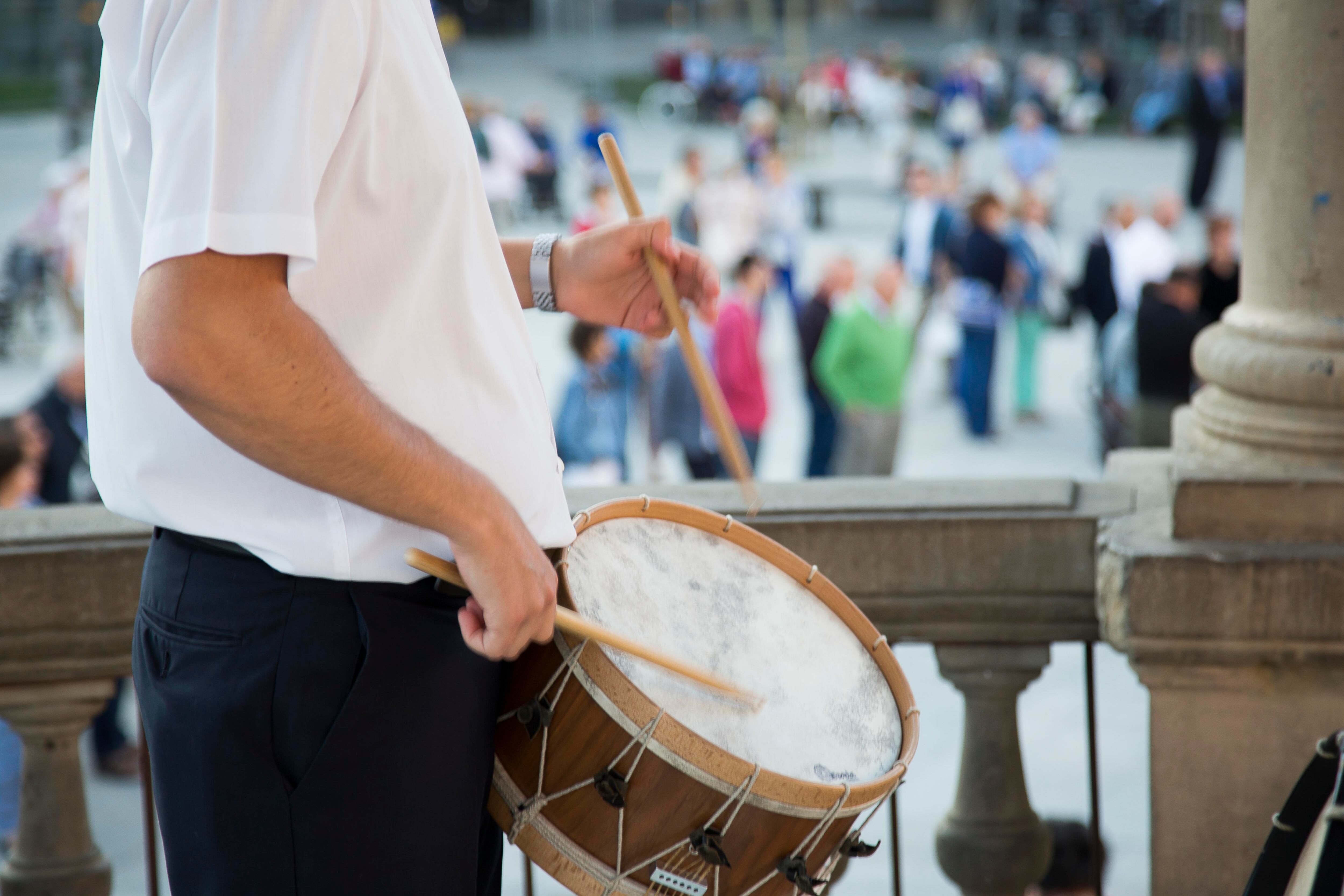 Los bailables de txistu y gaita regresan a la Plaza del Castillo este martes