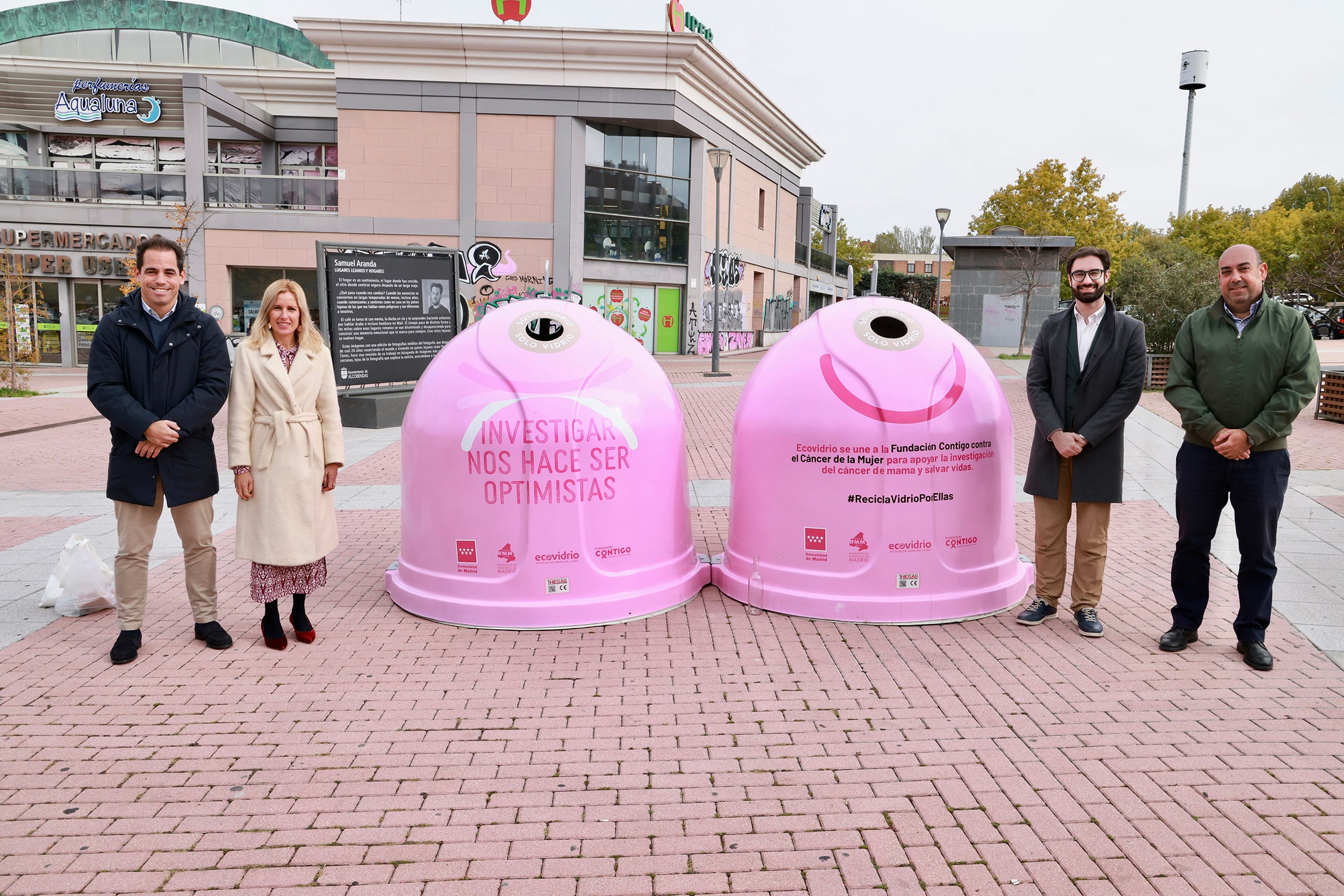 La localidad cuenta con cuatro contenedores rosas ubicados en la Plaza del Pueblo y la estación de Cercanías de Valdelasfuentes