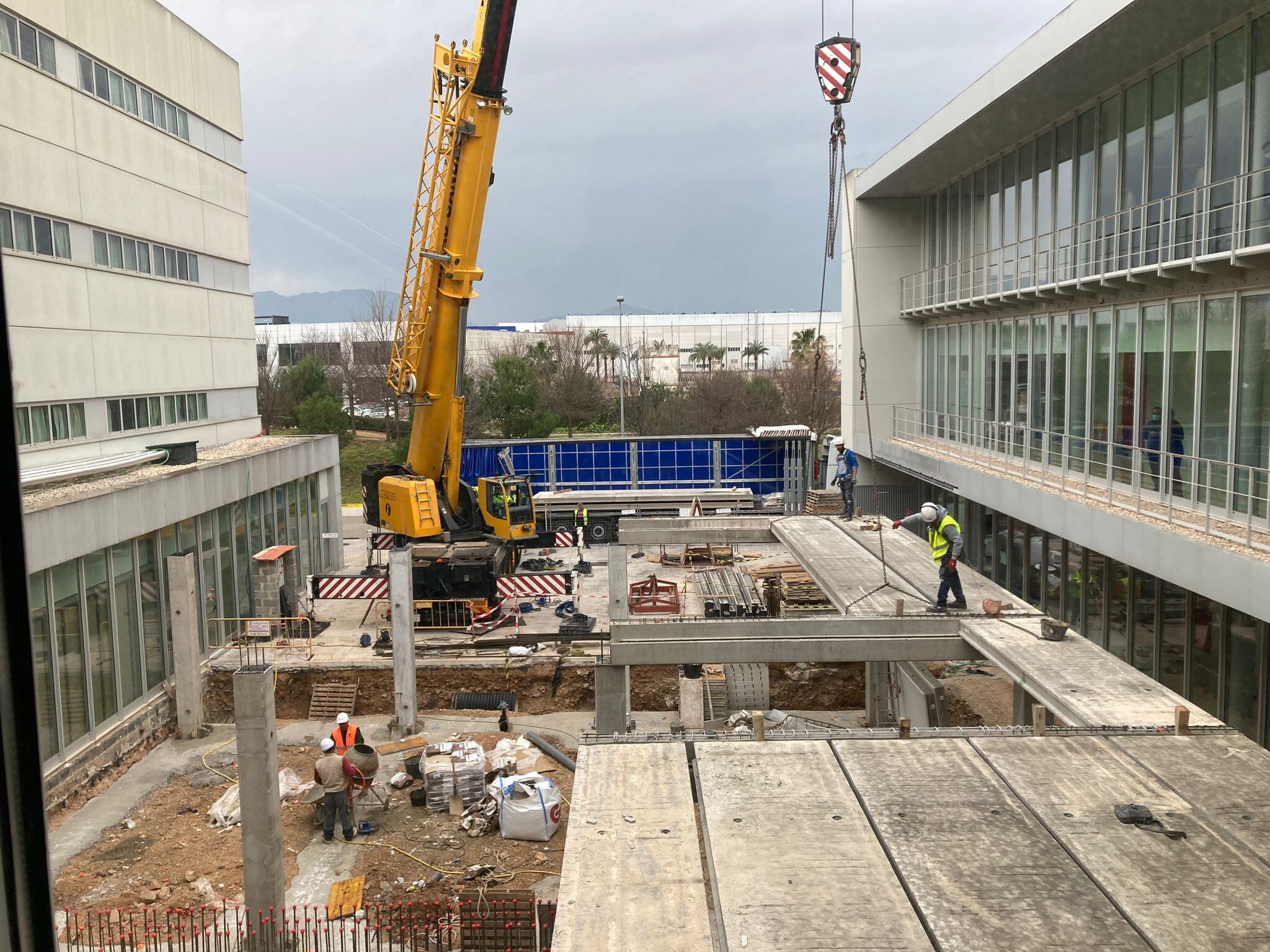 Estado de las obras de la zona en la que se va a instalar el acelerador lineal.