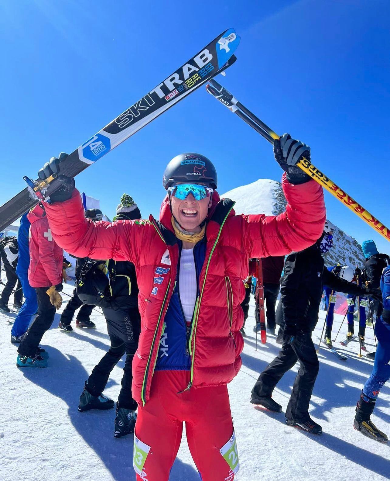 Oriol Olm celebra la medalla d'or al campionat del món de Boí Taüll.