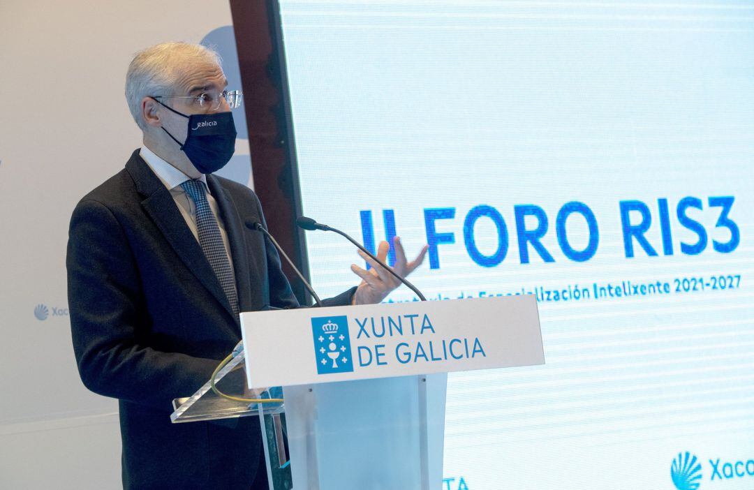 El vicepresidente segundo y conselleiro de Economía, Empresa e Innovación, Francisco Conde, clausura el II Foro RIS3, centrado en el proceso de elaboración de la nueva Estratexia de Especialización Intelixente de Galicia (RIS3).