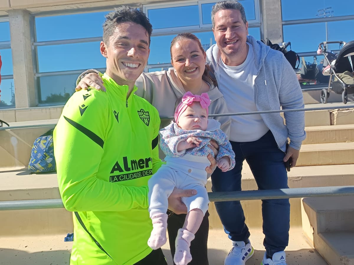 Rubi regala otro día inolvidable a los más pequeños del Almería