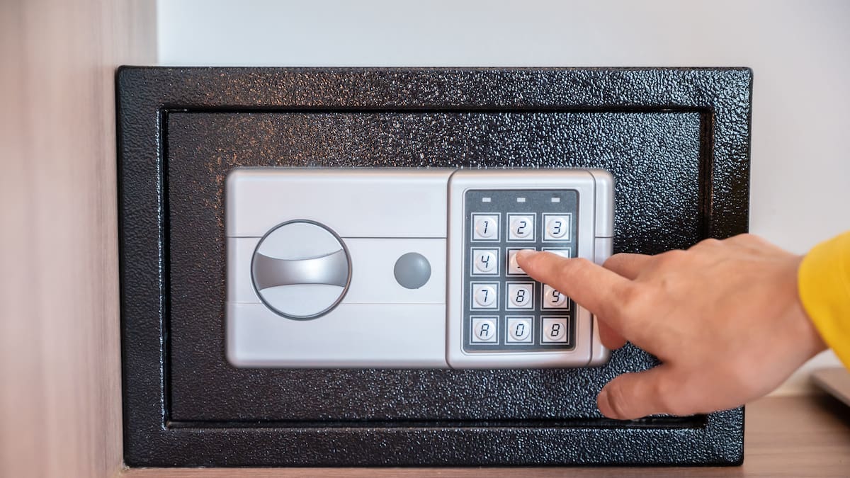 En la Ciberseguridad: La seguridad de la información más valiosa no sólo pasa por el ámbito digital.