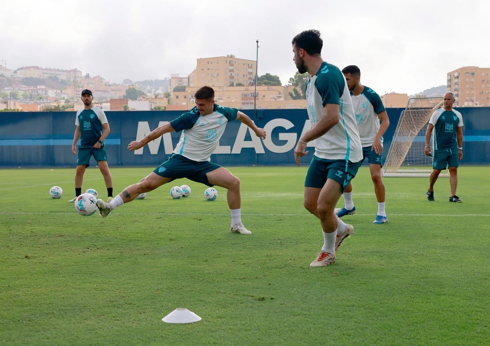 El Málaga realizó este miércoles la tercera sesión de la semana en el anexo de La Rosaleda